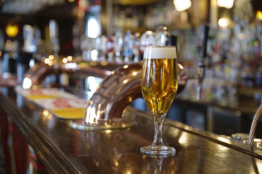 Bishops Arms 3*