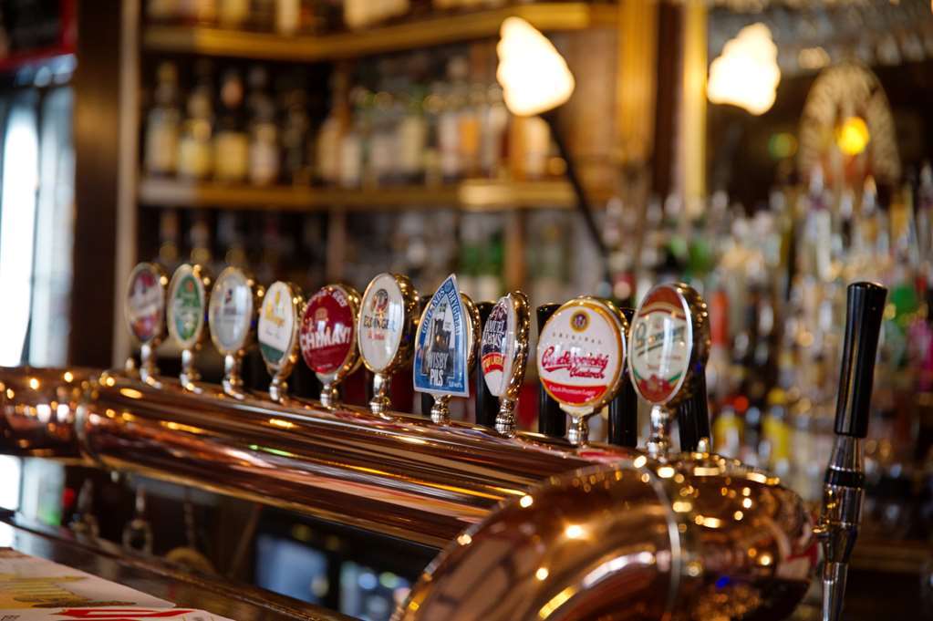 Bishops Arms Hotel 3*