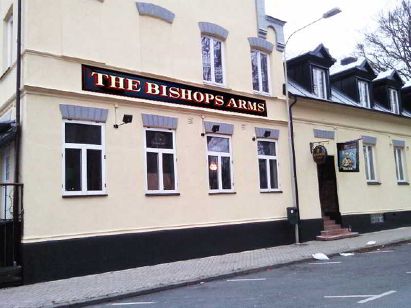 Bishops Arms 3*